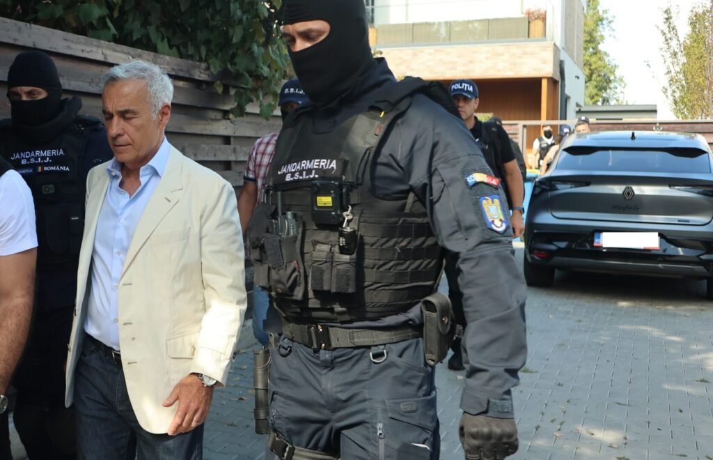 Ce au găsit anchetatorii în mașina lui Călin Georgescu. Aparatul poate perturba semnalele 1