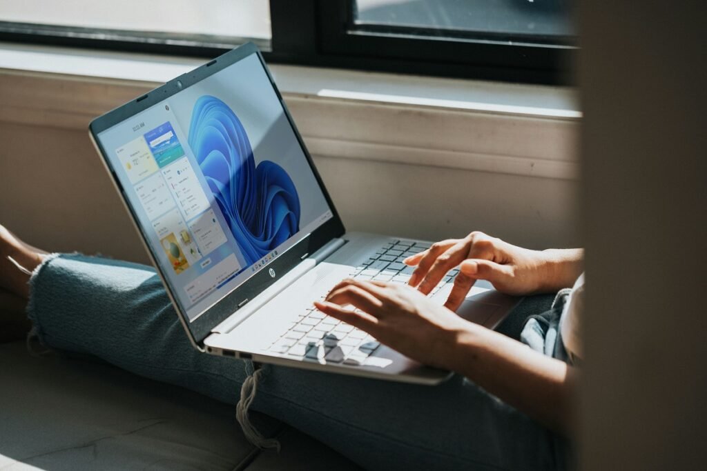 Microsoft schimbă strategia pentru Windows 11. Sistemul va trebui să ruleze bine și pe PC-uri cu 8 GB RAM 1