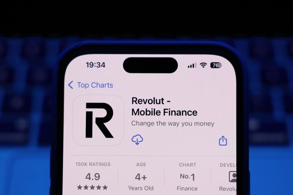 Probleme majore la Revolut în România și în alte țări. Utilizatorii nu pot accesa aplicația, iar plățile sunt indisponibile 1